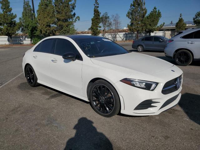 VIN WDD3G4EB5KW004724 2019 MERCEDES-BENZ A-CLASS no.4