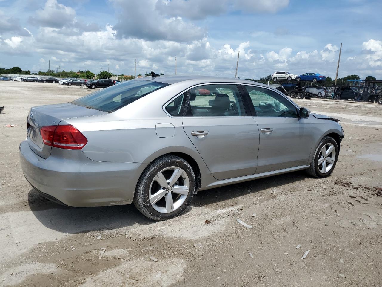 Lot #3028547915 2013 VOLKSWAGEN PASSAT SE