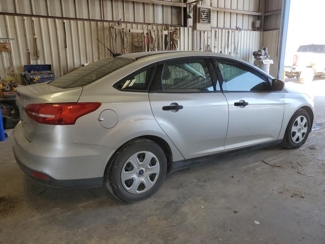 Lot #2921729675 2017 FORD FOCUS S