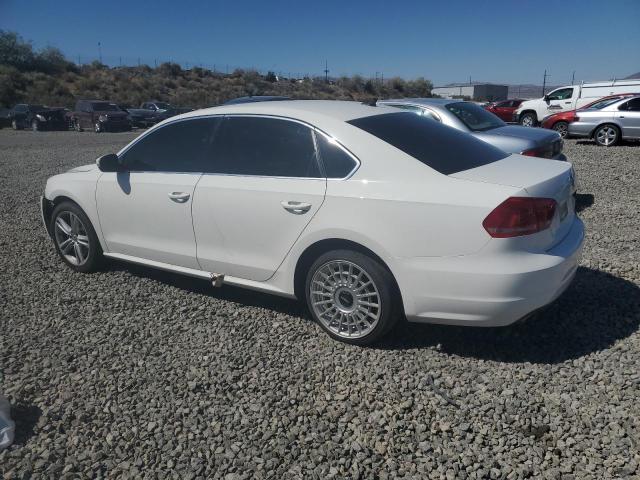 2015 VOLKSWAGEN PASSAT SE - 1VWBV7A30FC038568