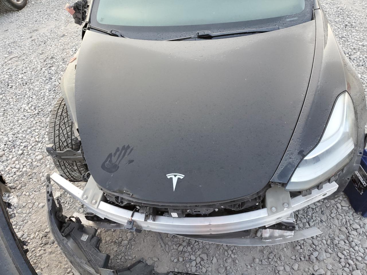 Lot #2758744518 2018 TESLA MODEL 3