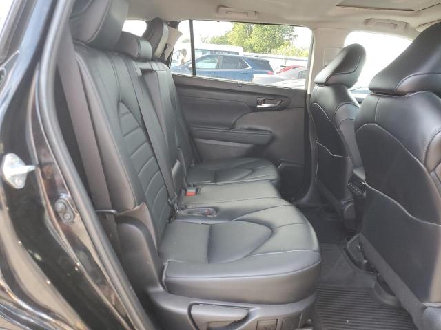2022 TOYOTA HIGHLANDER - 5TDHZRBH4NS581877