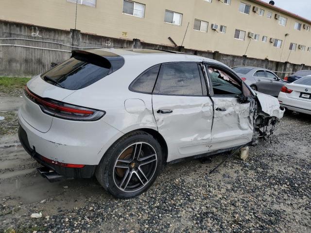 VIN WP1AA2A54KLB06667 2019 Porsche Macan no.3