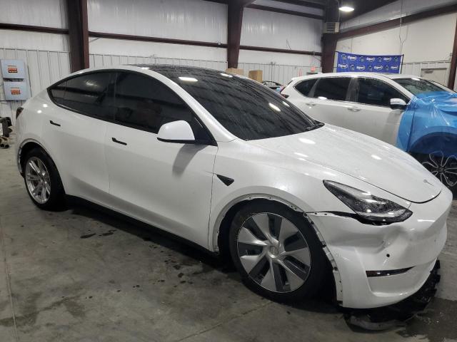 VIN 7SAYGDEE7NA015503 2022 TESLA MODEL Y no.4