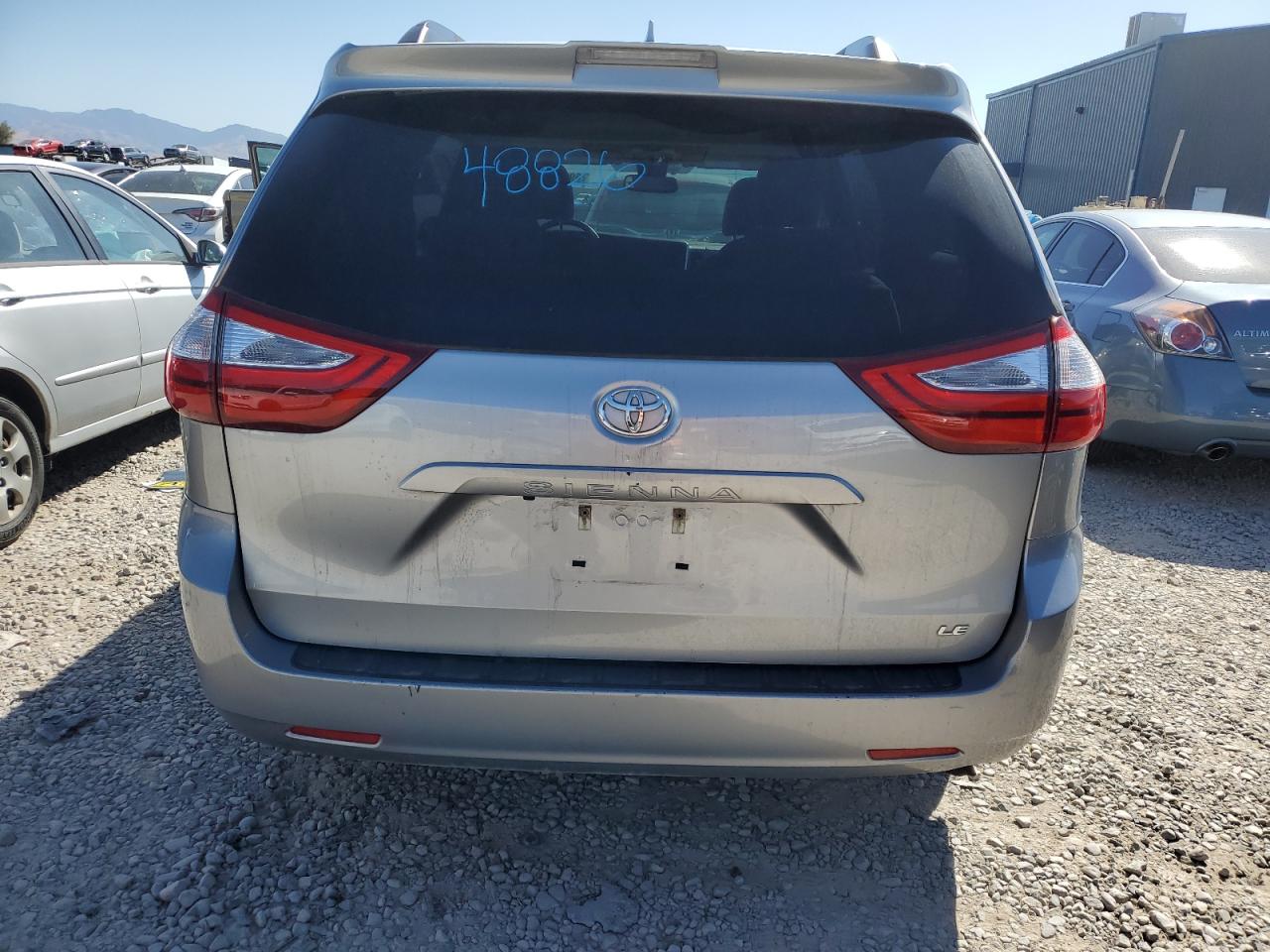 Lot #2794759007 2018 TOYOTA SIENNA LE