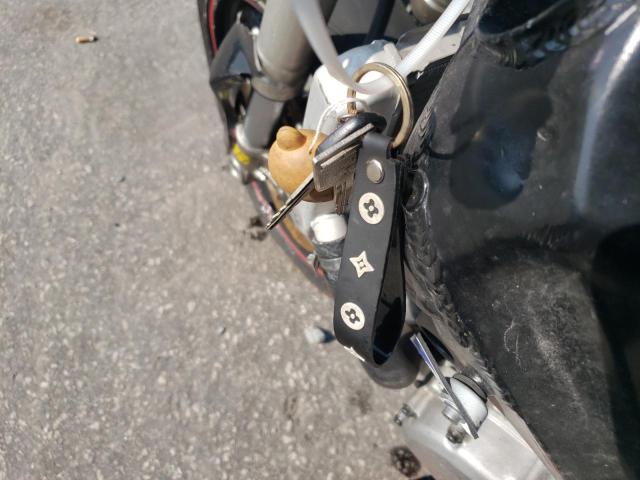 2002 SUZUKI GSX-R750 - JS1GR7HA522106343