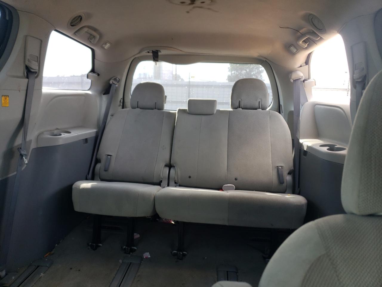 Lot #2991671970 2011 TOYOTA SIENNA BAS