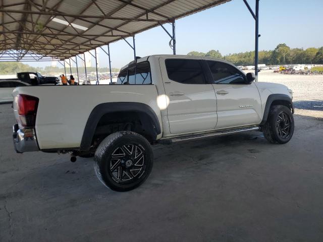 VIN 5TFAX5GN6JX127469 2018 Toyota Tacoma, Double Cab no.3