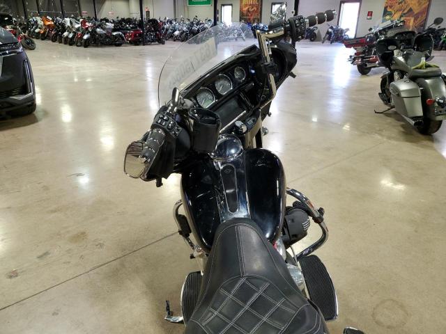 2019 HARLEY-DAVIDSON FLHT 1HD1FVC28KB676571