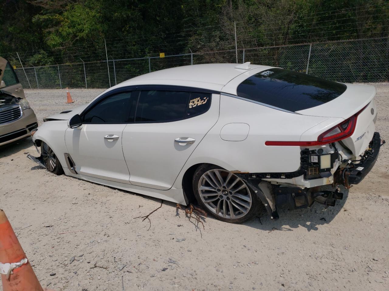 KIA STINGER 2018 white  gas KNAE15LA3J6025605 photo #3