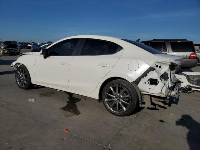 VIN 3MZBN1V31JM257263 2018 Mazda 3, Touring no.2