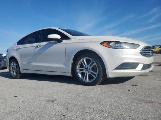 VIN 3FA6P0H7XJR190260 2018 Ford Fusion, SE no.4