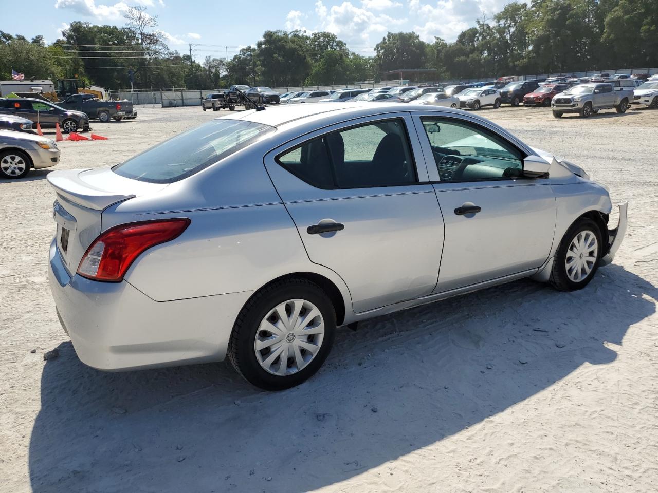 Lot #2828628156 2017 NISSAN VERSA S