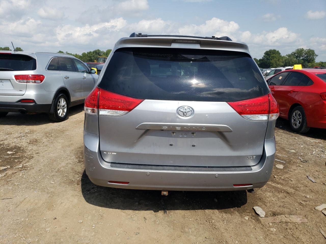 Lot #2986494260 2013 TOYOTA SIENNA XLE