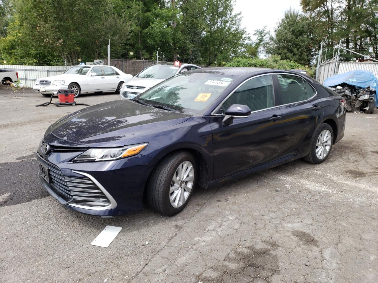 Toyota Camry 2021 LE