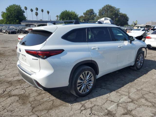 VIN 5TDEBRCH9NS096821 2022 Toyota Highlander, Hybri... no.3