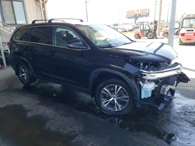 VIN 5TDZARFH6KS045143 2019 Toyota Highlander, LE no.4