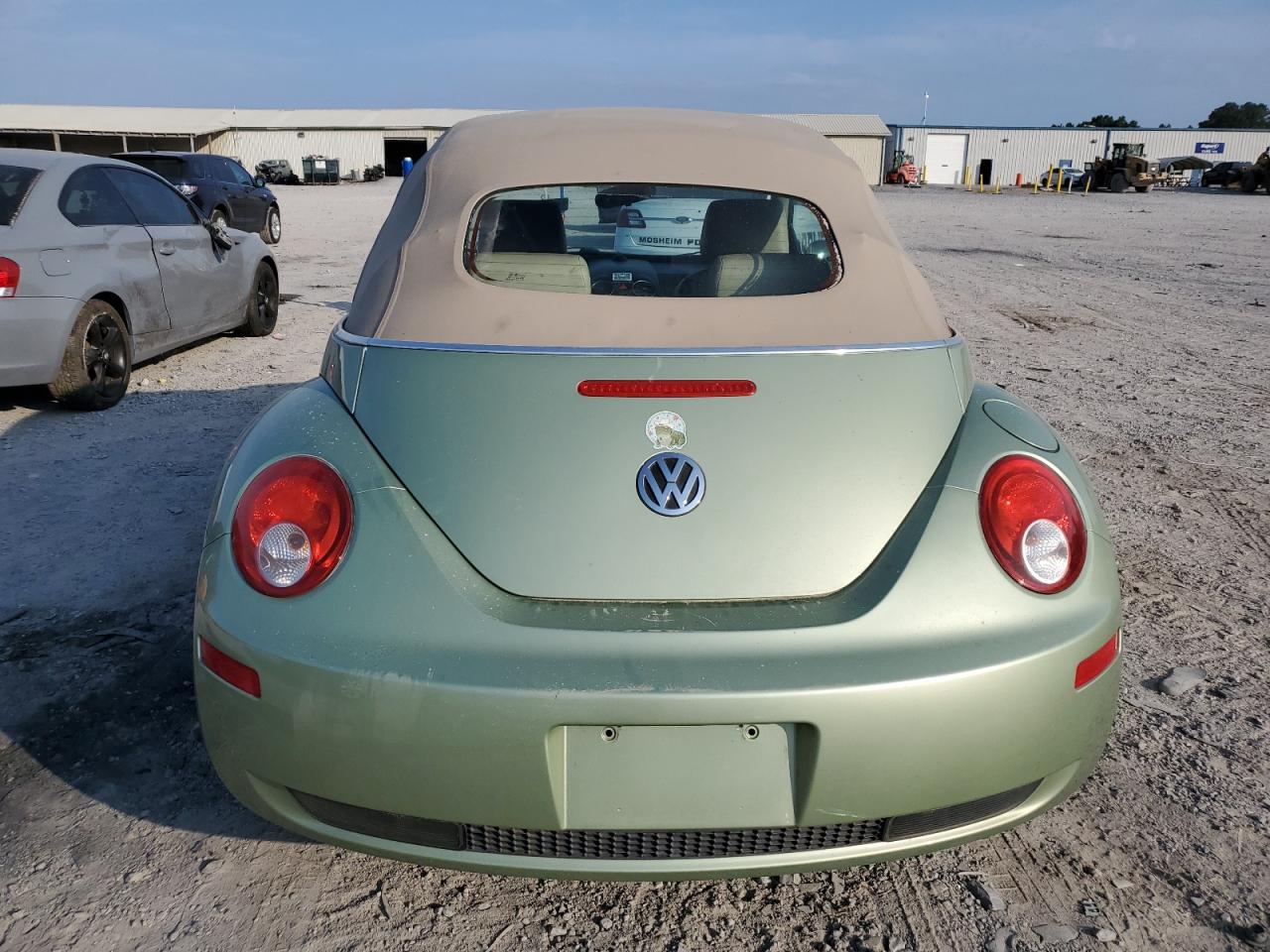 Lot #2923354549 2008 VOLKSWAGEN NEW BEETLE