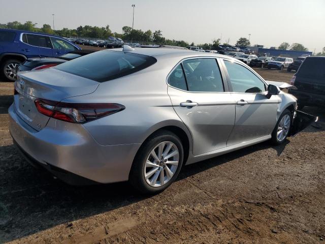 VIN 4T1C11BK9MU037430 2021 Toyota Camry, LE no.3