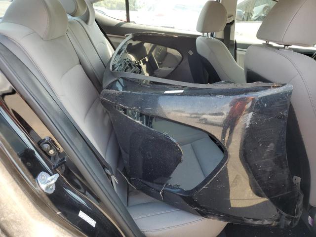 2017 HYUNDAI ELANTRA SE - KMHD74LF4HU203610