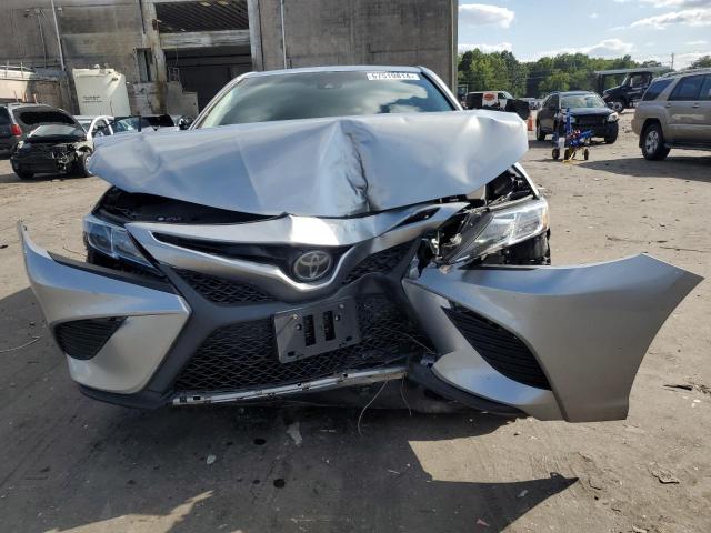 VIN 4T1B11HKXJU657122 2018 Toyota Camry, L no.5