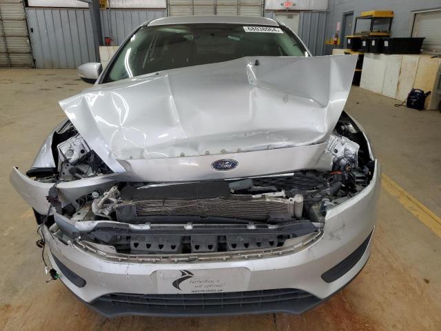 VIN 1FADP3K25GL401555 2016 Ford Focus, SE no.5