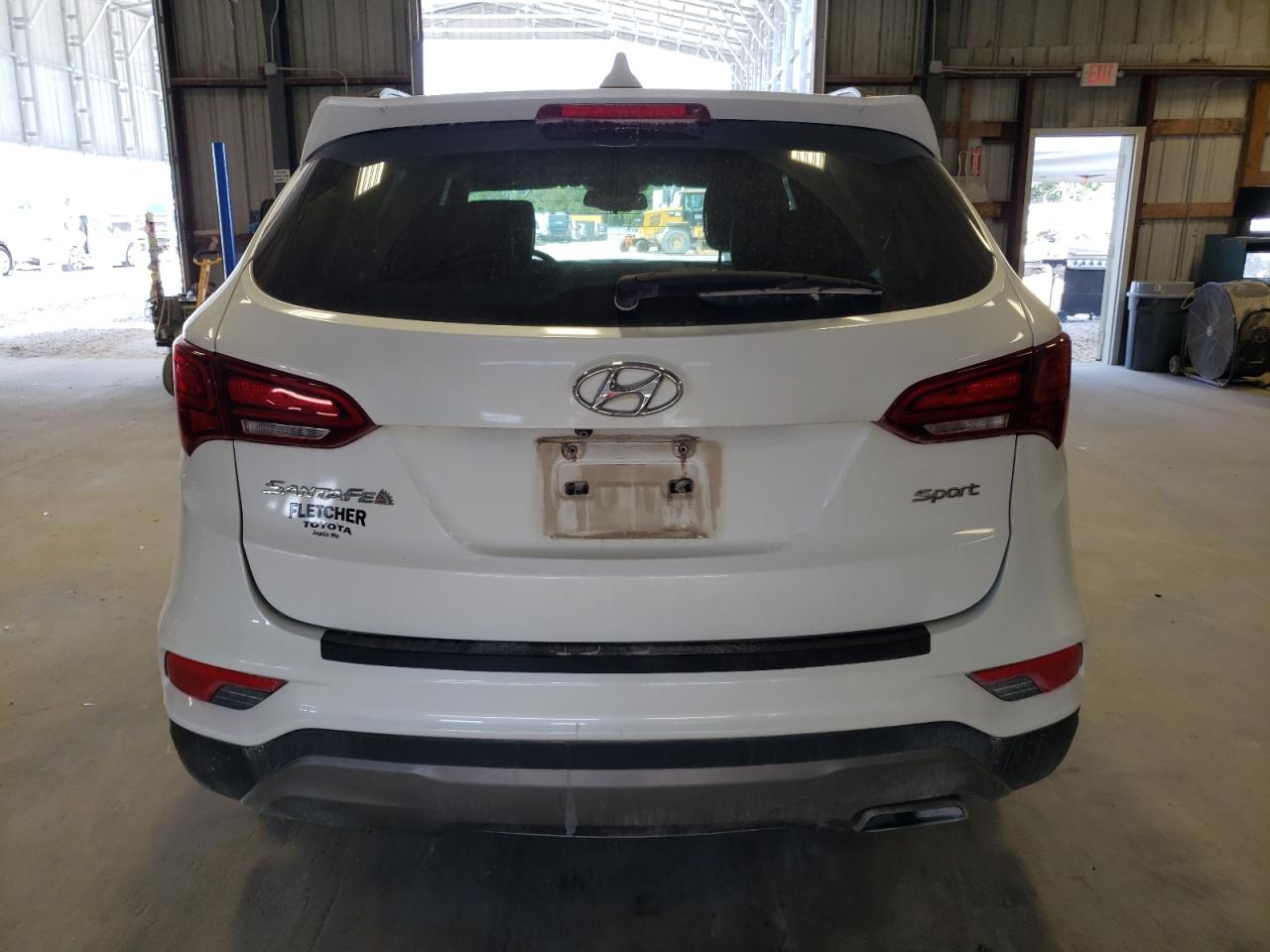 Lot #2926302370 2017 HYUNDAI SANTA FE S