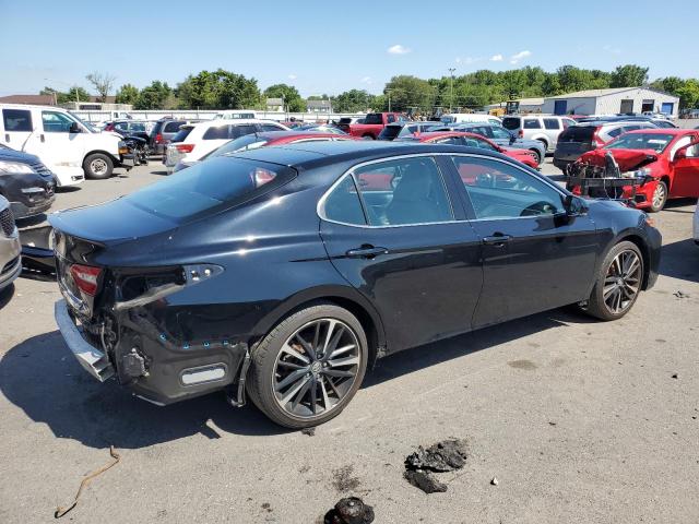 VIN 4T1B61HK7JU125327 2018 Toyota Camry, Xse no.3