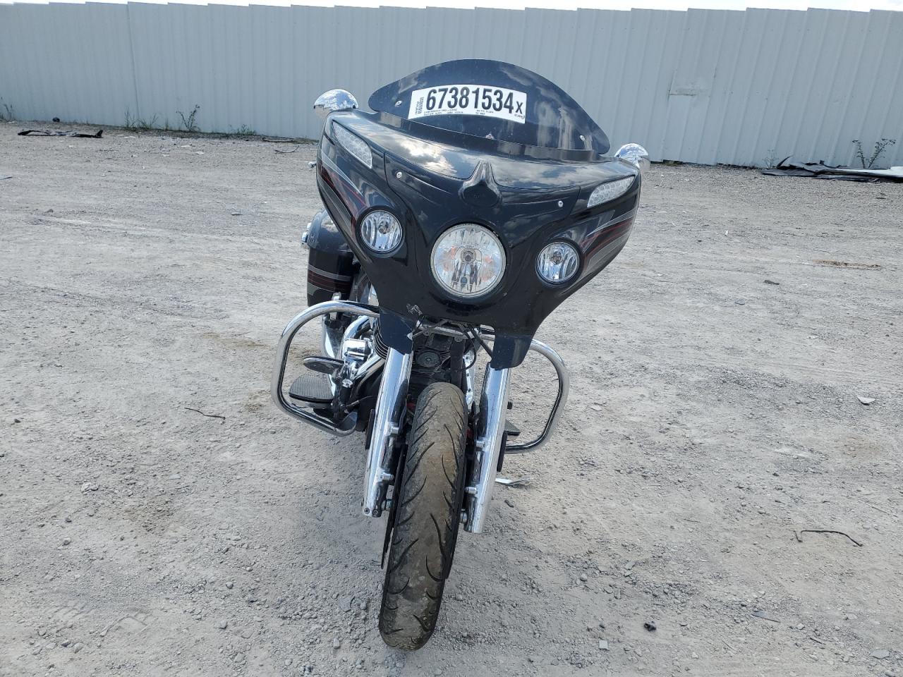 Lot #2989300075 2018 INDIAN MOTORCYCLE CO. CHIEFTAIN