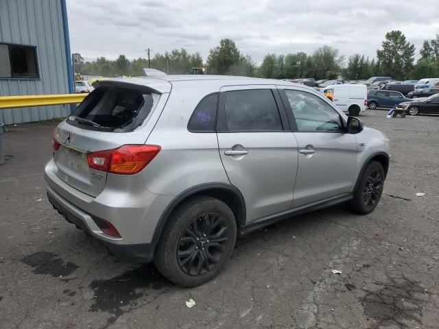 MITSUBISHI OUTLANDER 2019 silver  gas JA4AP3AU3KU010627 photo #4