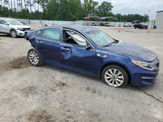 VIN 5XXGT4L3XHG146516 2017 KIA Optima, LX no.4