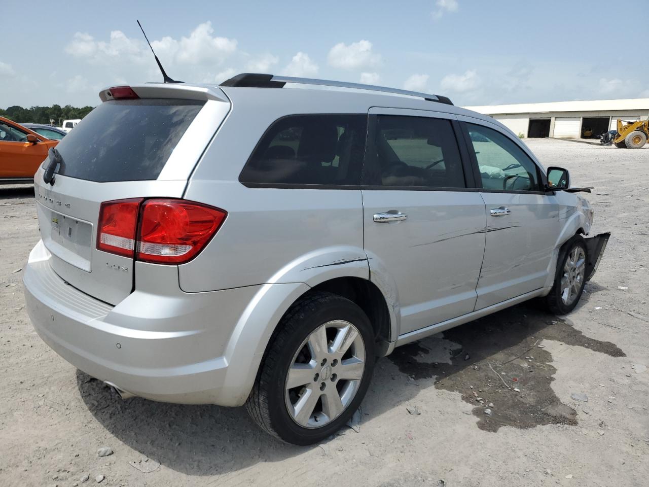 Lot #2821485419 2011 DODGE JOURNEY LU