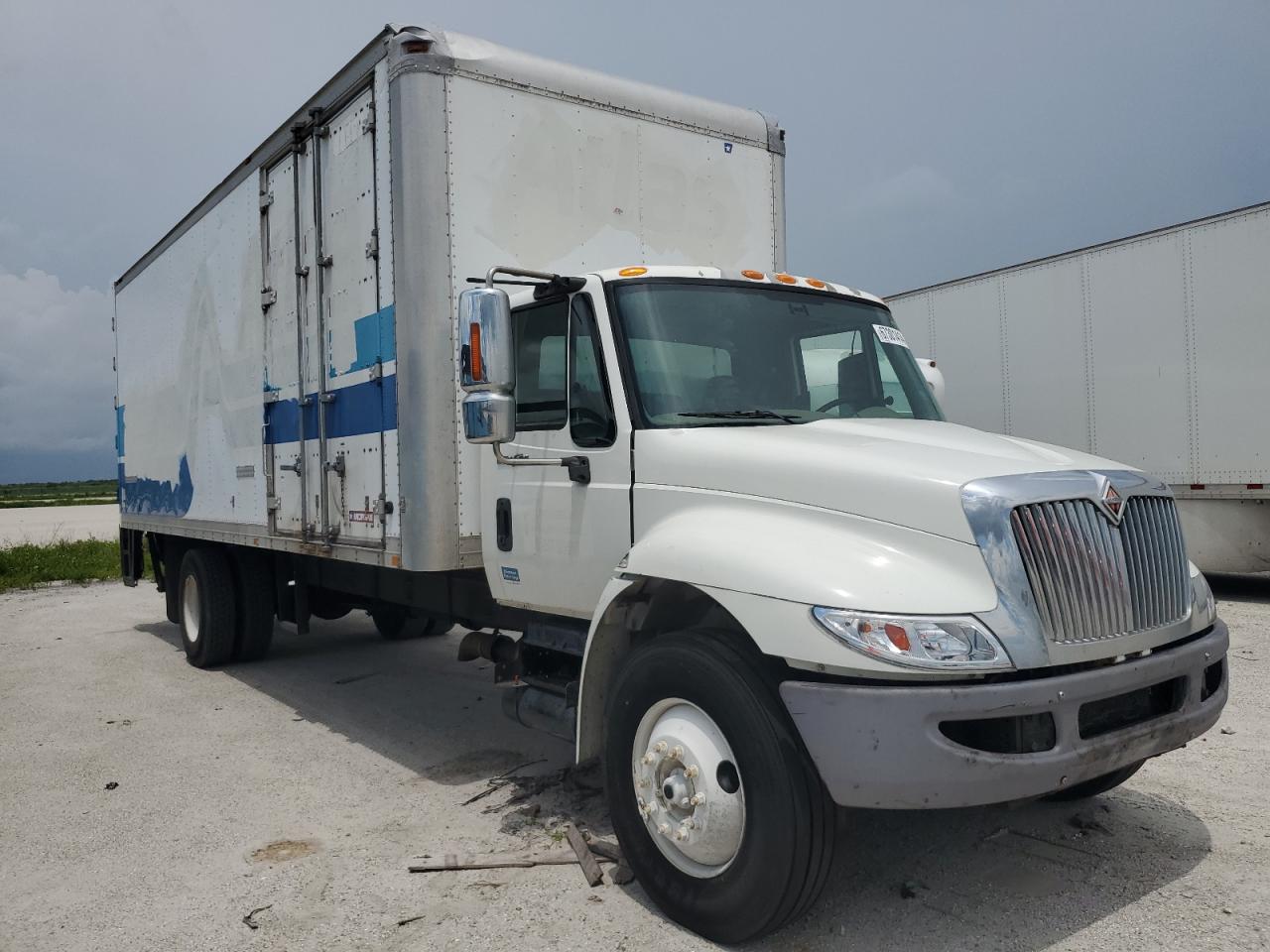 Lot #3024265880 2014 INTERNATIONAL 4000 4300