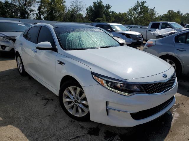 VIN 5XXGU4L38JG226481 2018 KIA Optima, EX no.4