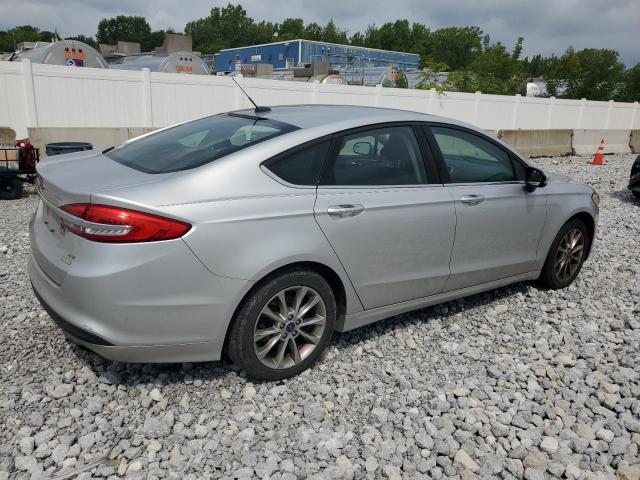 VIN 3FA6P0HD7HR243688 2017 Ford Fusion, SE no.3