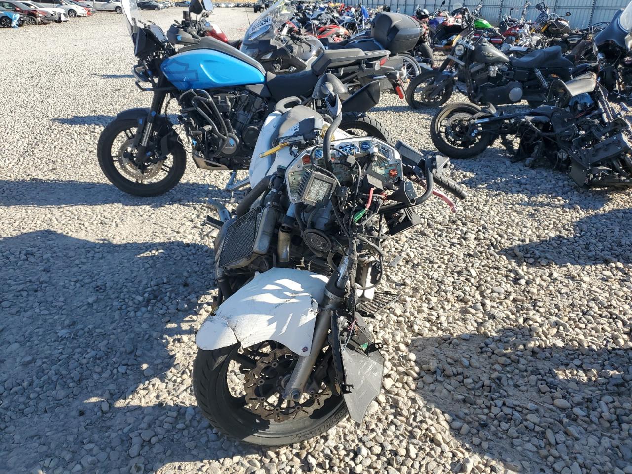 Lot #3041279465 2000 HONDA VFR800 F1