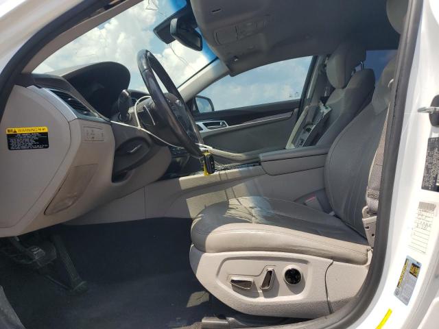 2016 HYUNDAI GENESIS 3. - KMHGN4JE7GU118319