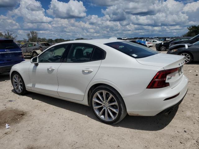 VIN 7JR102FK3KG010011 2019 Volvo S60, T5 Momentum no.2