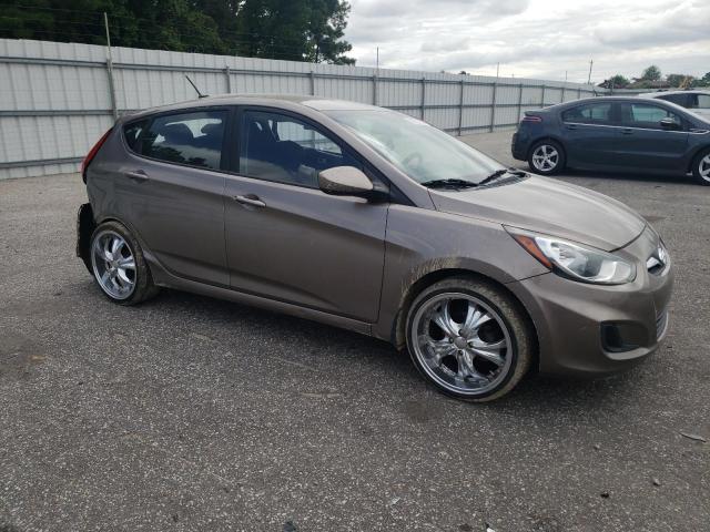 VIN KMHCT5AE7DU121856 2013 Hyundai Accent, Gls no.4