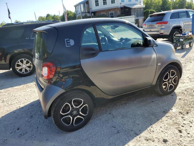 VIN WMEFJ9BA3HK229906 2017 Smart Fortwo no.3