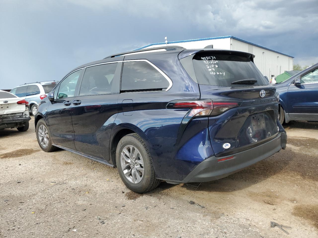 Lot #2931461293 2023 TOYOTA SIENNA LE