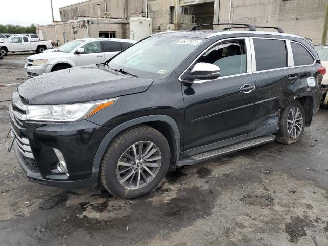 VIN 5TDJZRFHXKS931861 2019 Toyota Highlander, SE no.1