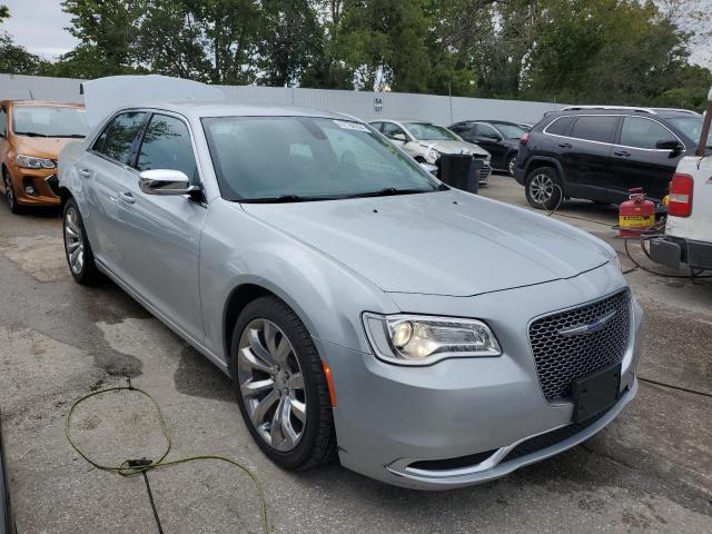 VIN 2C3CCAAG2KH566251 2019 Chrysler 300, Touring no.4