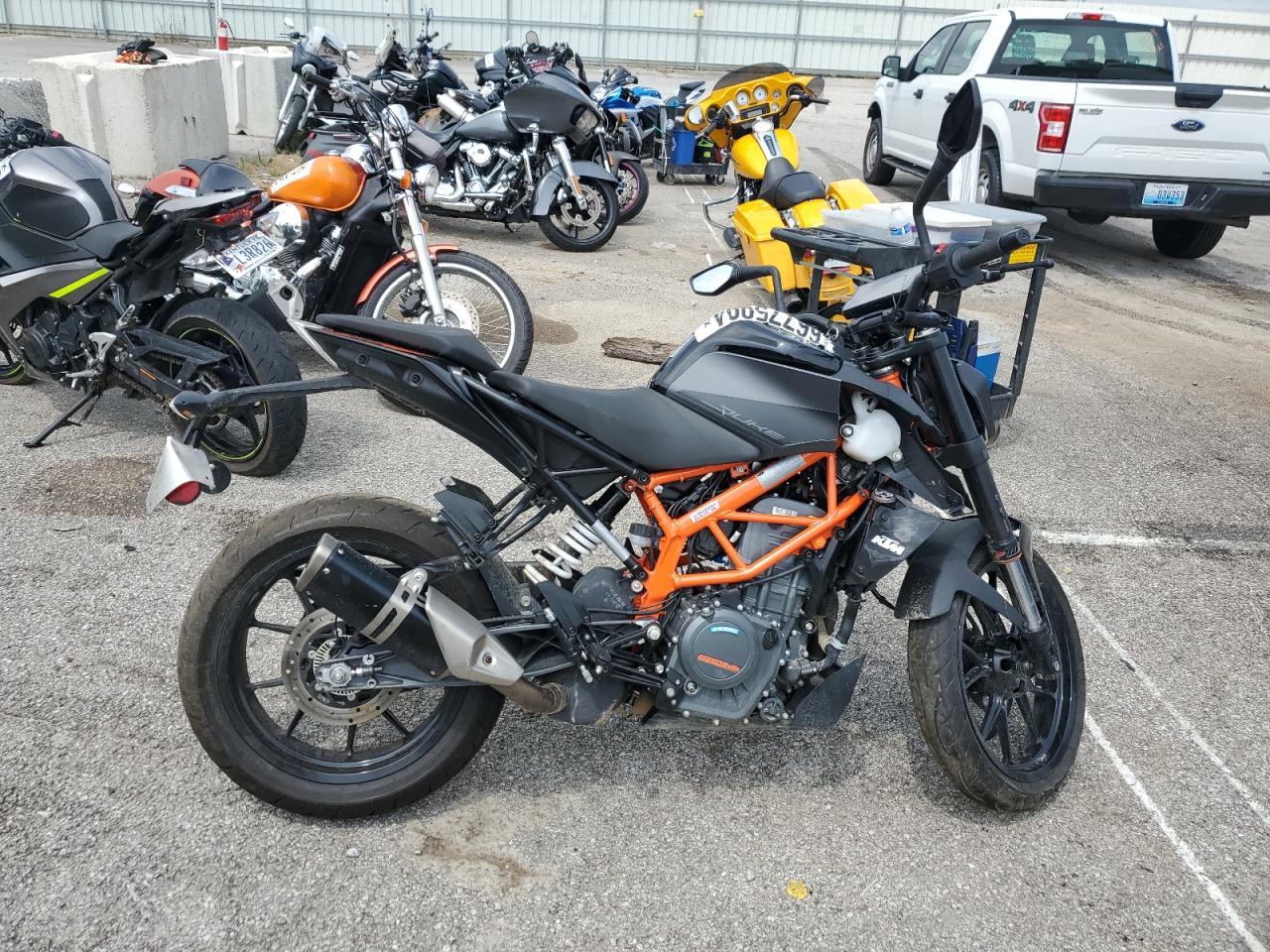 Lot #2921573746 2023 KTM 390 DUKE