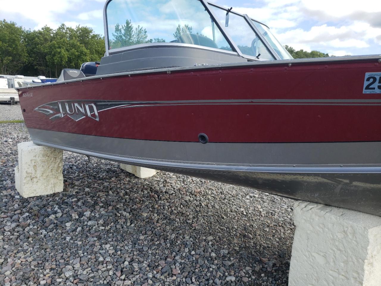 Lot #2876750415 2015 LUND BOAT