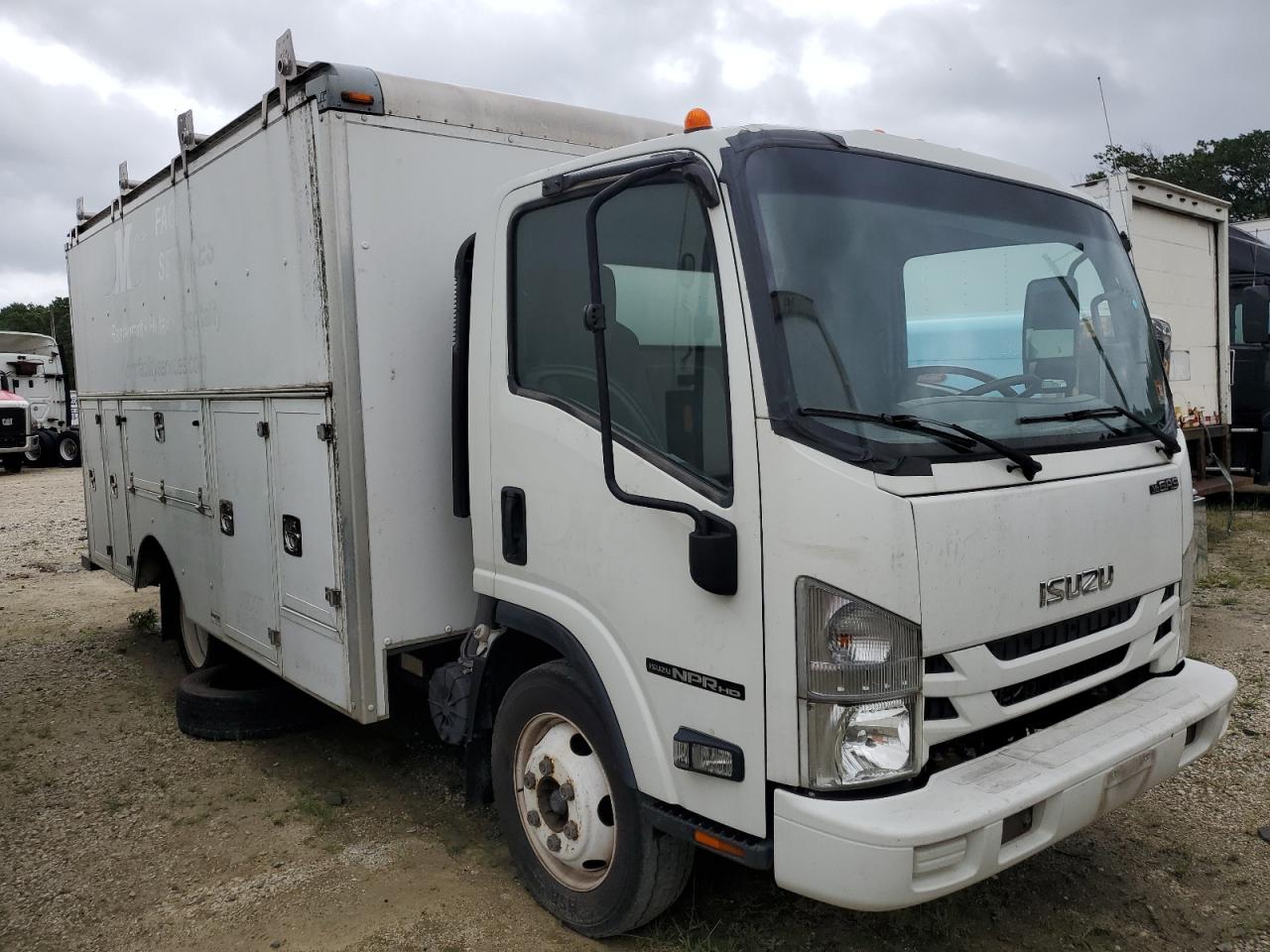 Lot #2758374233 2017 ISUZU NPR HD