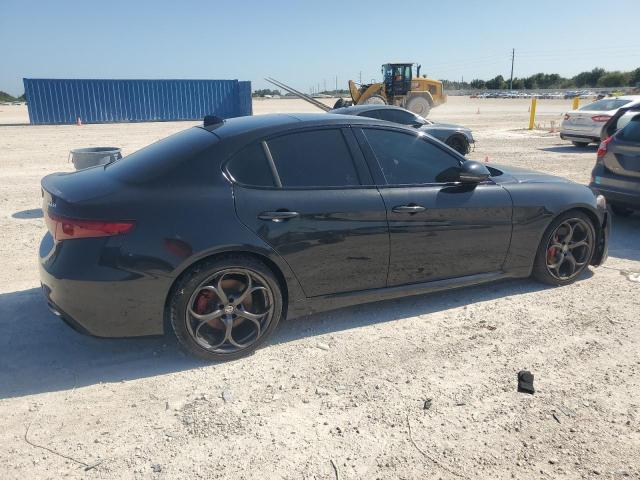 VIN ZARFAECNXJ7568248 2018 Alfa Romeo Giulia, TI no.3