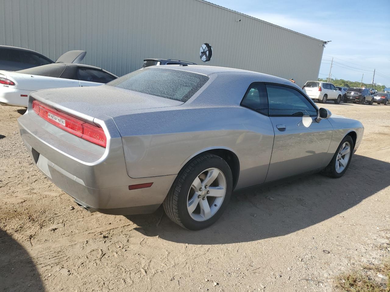 Lot #2996718811 2014 DODGE CHALLENGER