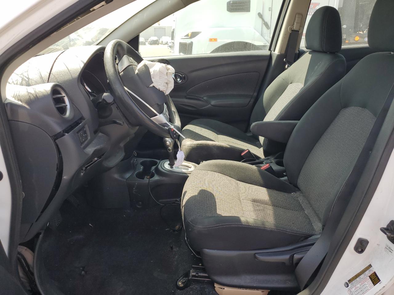 Lot #3005984767 2019 NISSAN VERSA S