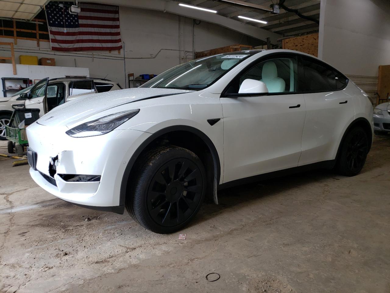 Tesla Model Y 2021 